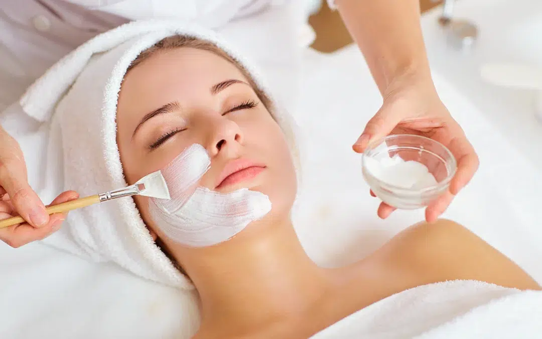 What are Custom Facials, and What are their Benefits?
